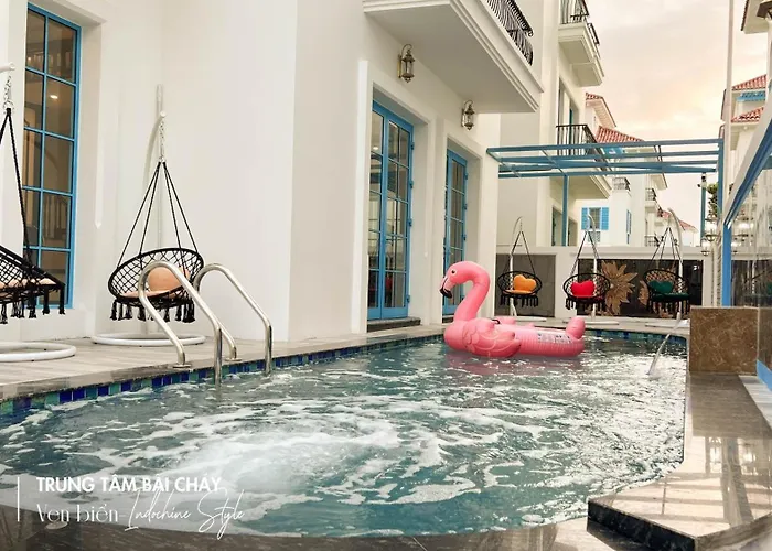 Sun Feria Bai Chay Luxury Villa *